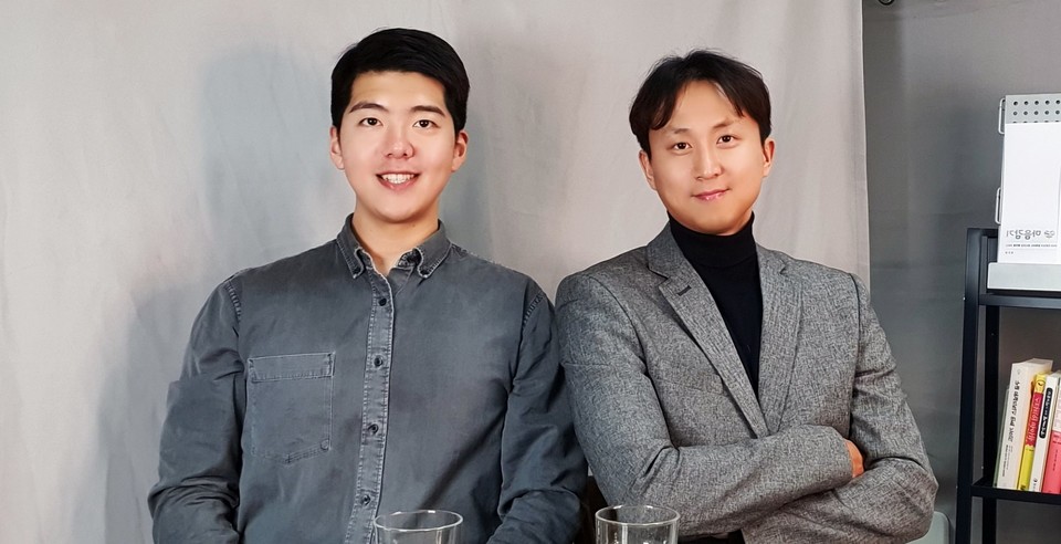 (왼쪽부터)마음코퍼레이션 고덕영 대표와 정찬현 부대표. (출처: 경기창조경제혁신센터)