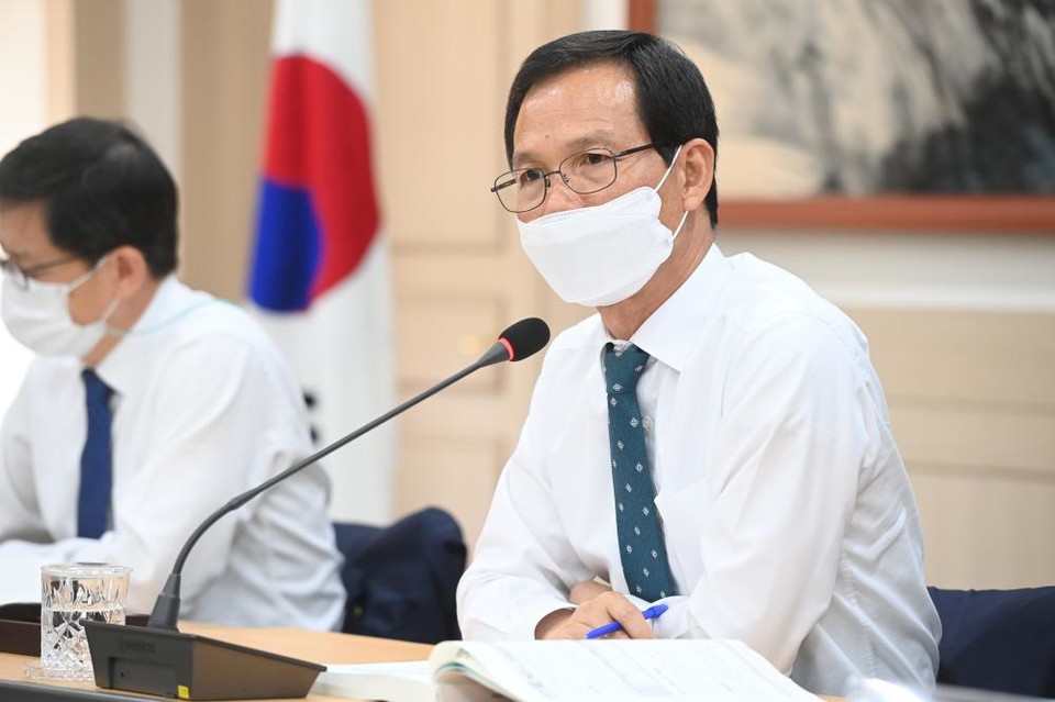 조병옥 음성군수가 지난 10월 7일 군청에서 열린 주요업무계획 보고회에서 발언하고 있다. (출처: 음성군)