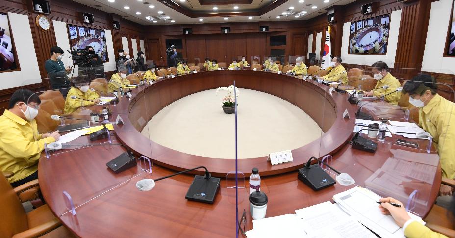 13일 정부서울청사에서 열린 ‘제26차 비상경제중앙대책본부’ 회의. (출처: 기획재정부)