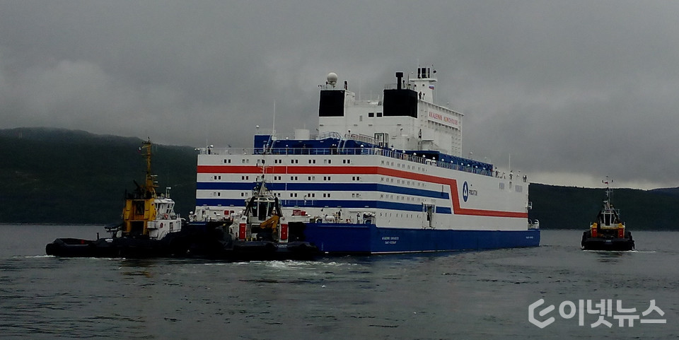 아카데믹 로모노소프 (출처: Wikimedia)