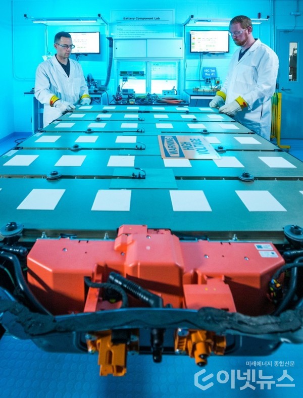  LG에너지솔루션 등 국내 배터리사는 배터리 재활용 분야로의 진출을 알렸다. (사진=LG에너지솔루션)