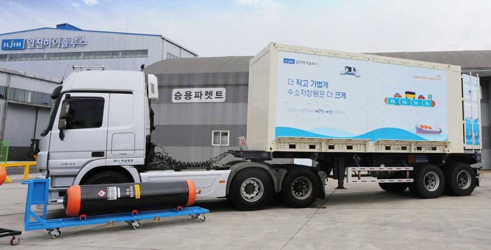 일진하이솔루스 '타입4 수소 튜브 트레일러' (사진=일진하이솔루스)