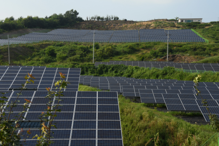 기사와 직접적인 관련 없음. 산지태양광. (사진=산림청 제공)