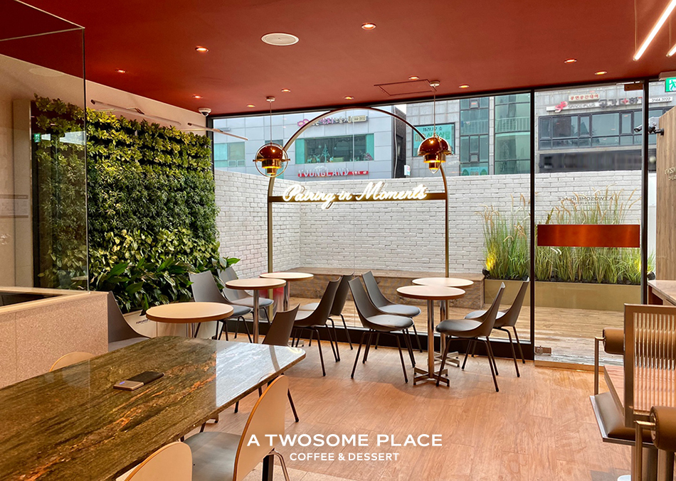 친환경 콘셉트 매장 ‘신촌연세로점’. (사진=투썸플레이스 제공)