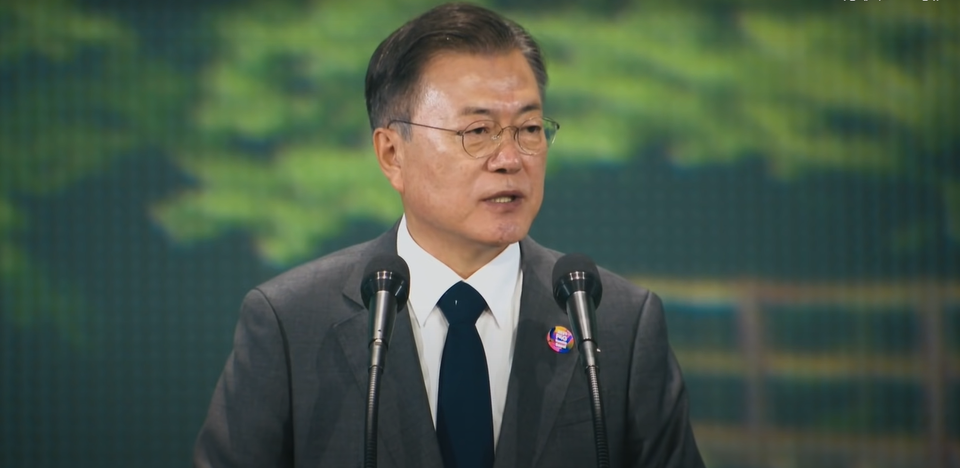 격려사 중인 문재인 대통령. (사진=청와대 유튜브 채널 영상 갈무리)