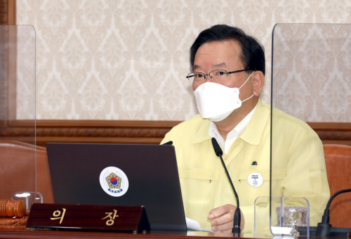 김부겸 국무총리가 17일 세종로 정부서울청사에서 열린 국무회의를 주재, 모두발언을 하고 있다. (사진=국무조정실 제공)