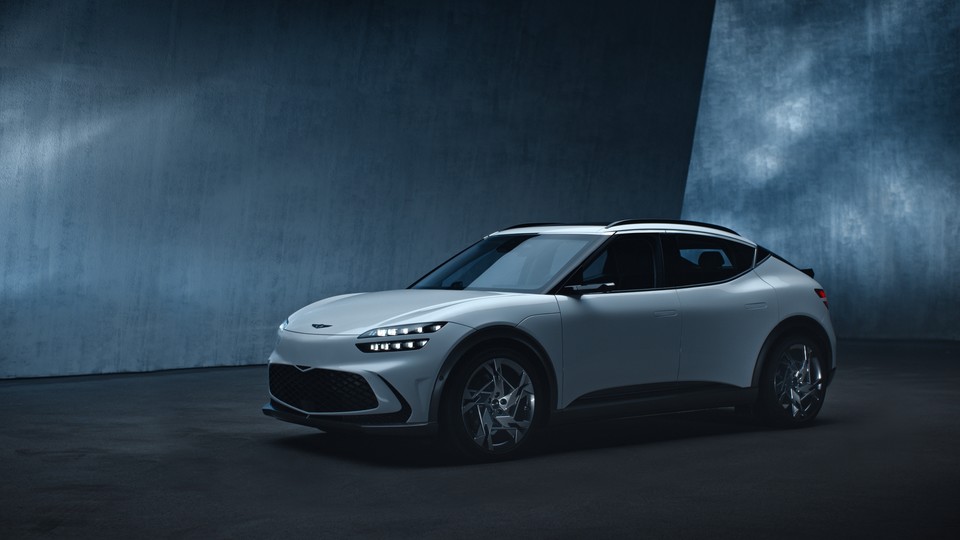 사진 2는 올 하반기 출시를 앞둔 제네시스 전용 전기차 GV60(사진=)