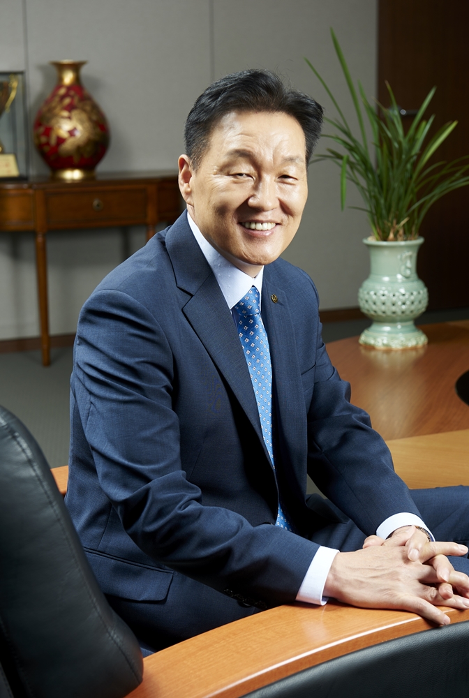 '2021 글로벌 지속가능리더 100'에 선정된 이계문 원장