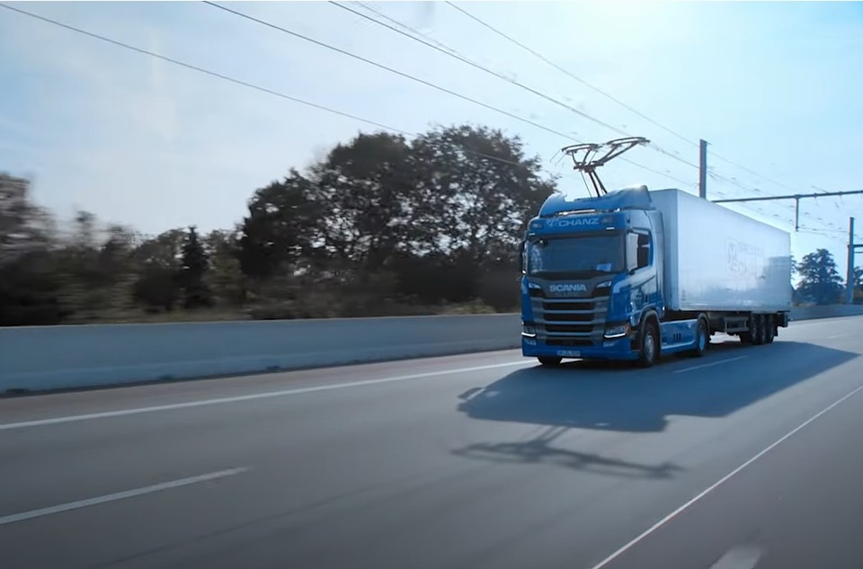 오버헤드 와이어. (사진=지멘스 유튜브 영상 갈무리)