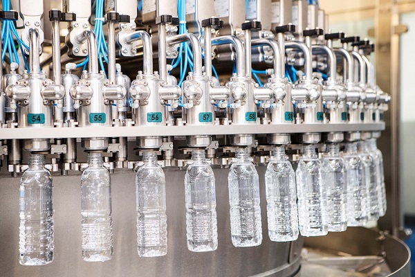 바이오페트 적용 ‘제주삼다수 바이오’ 제품 생산 모습 (사진=제주개발공사)