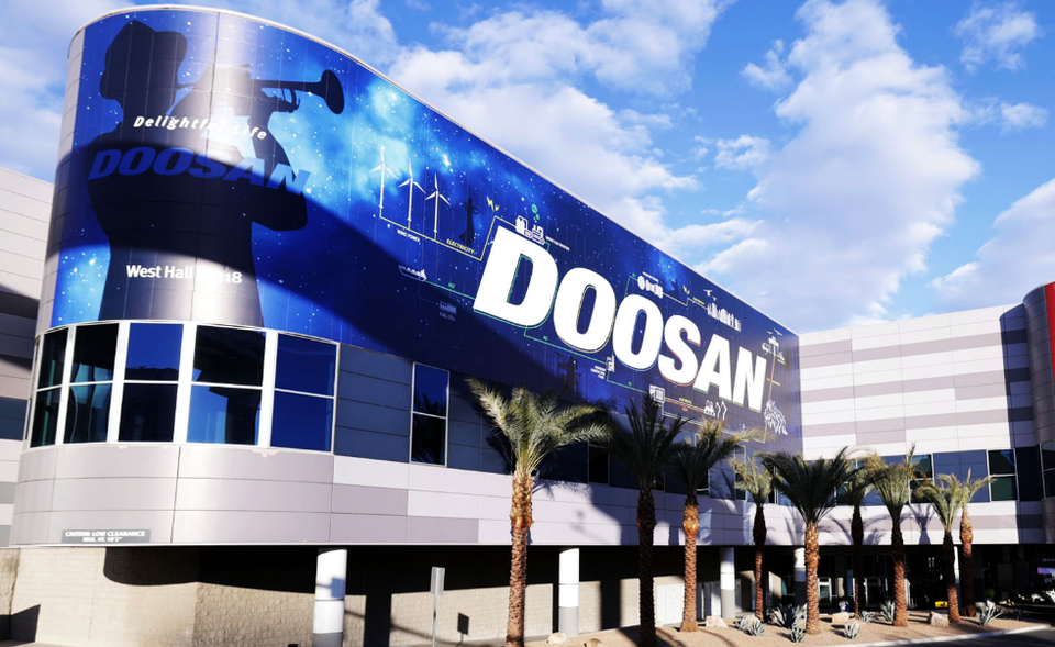 두산 옥외광고. (사진=두산 제공)