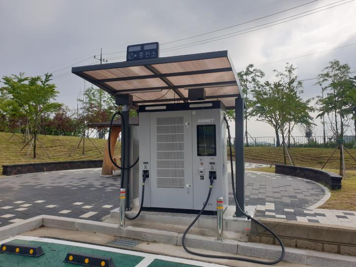 김포시는 2018년부터 친환경 교통수단인 전기자동차와 수소연료전지차 보급 확대 정책을 꾸준히 시행해 오고 있다. 사진은 수소 충전소. (사진=김포시)