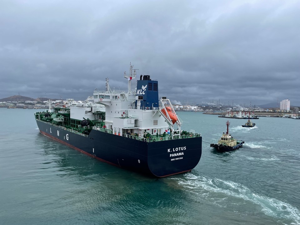 세계 최대규모인 18,000㎥급 벙커링선인 케이로터스(K.Lotus)호가 지난주 네덜란드로 출항했다. (사진=가스공사 제공)