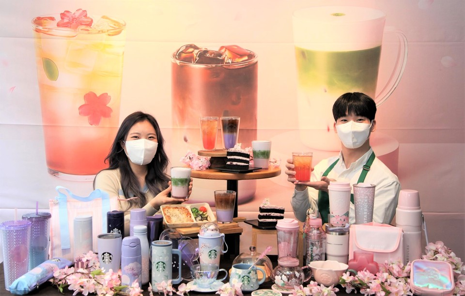 미드나잇 베르가못 콜드 브루. (사진=스타벅스 제공)