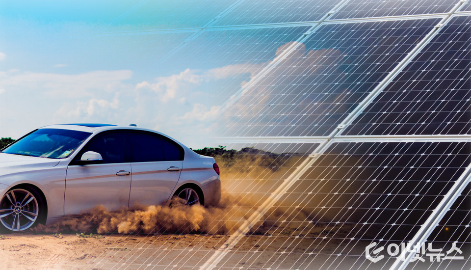 올해 말 태양광 자동차가 출시된다. (디자인=이넷뉴스)
