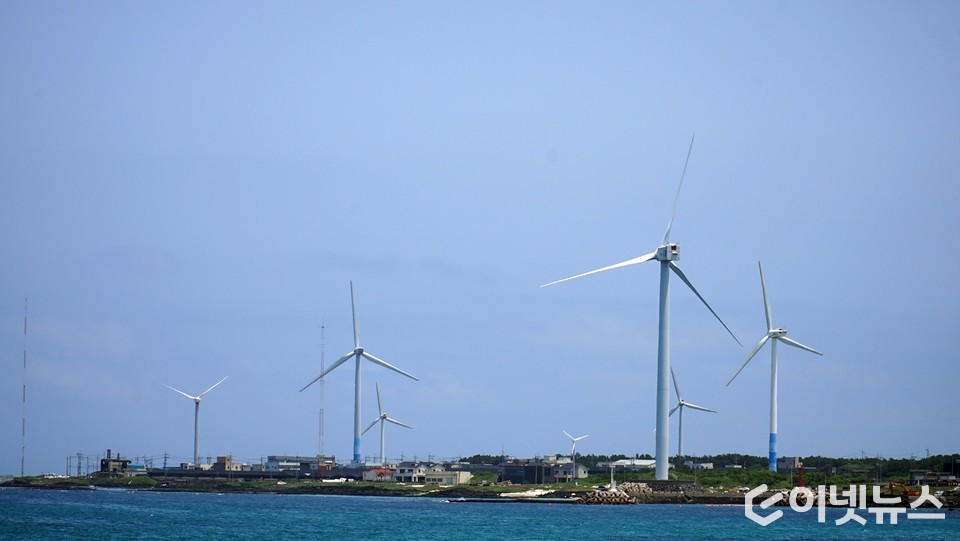  ‘탄소중립’은 풍력, 태양광 등 재생에너지의 충분한 확대가 뒷받침돼야 한다. (사진=이넷뉴스)