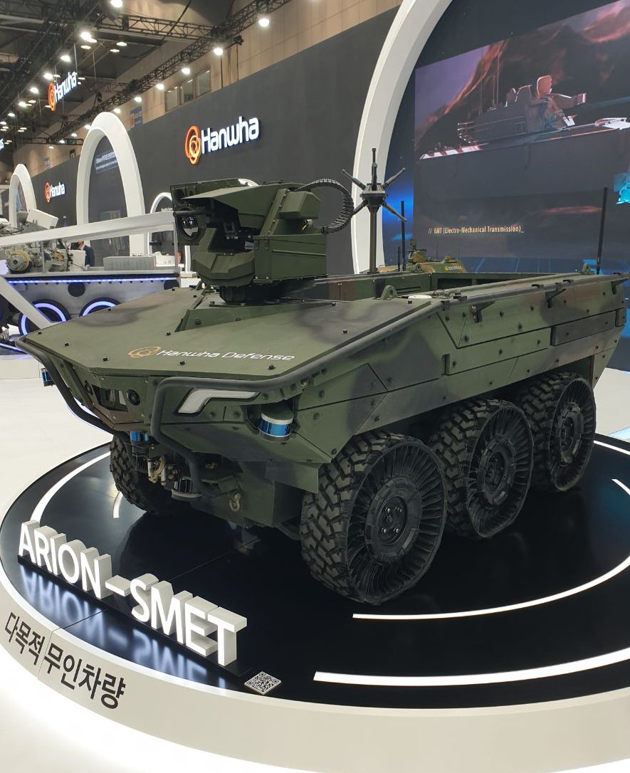 한화디펜스의 첨단 AI 기술이 접목된 다목적무인차량(ARION SMET)사진=)