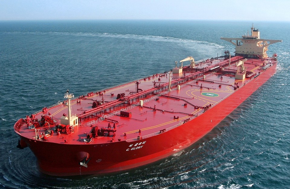 원유 수송에 이용되는 C. GLORY 호. (사진=한국석유공사 제공)