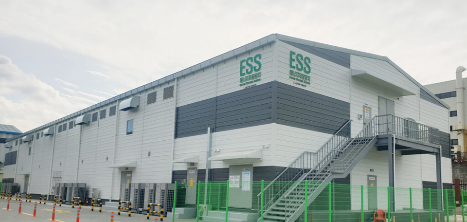 ‘LG스마트파크’ 피크저감용 ESS. (사진=LG전자 제공)