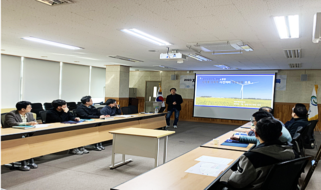 성희롱·성폭력 예방 교육이 이뤄지고 있는 모습. (사진=제주에너지공사 제공)